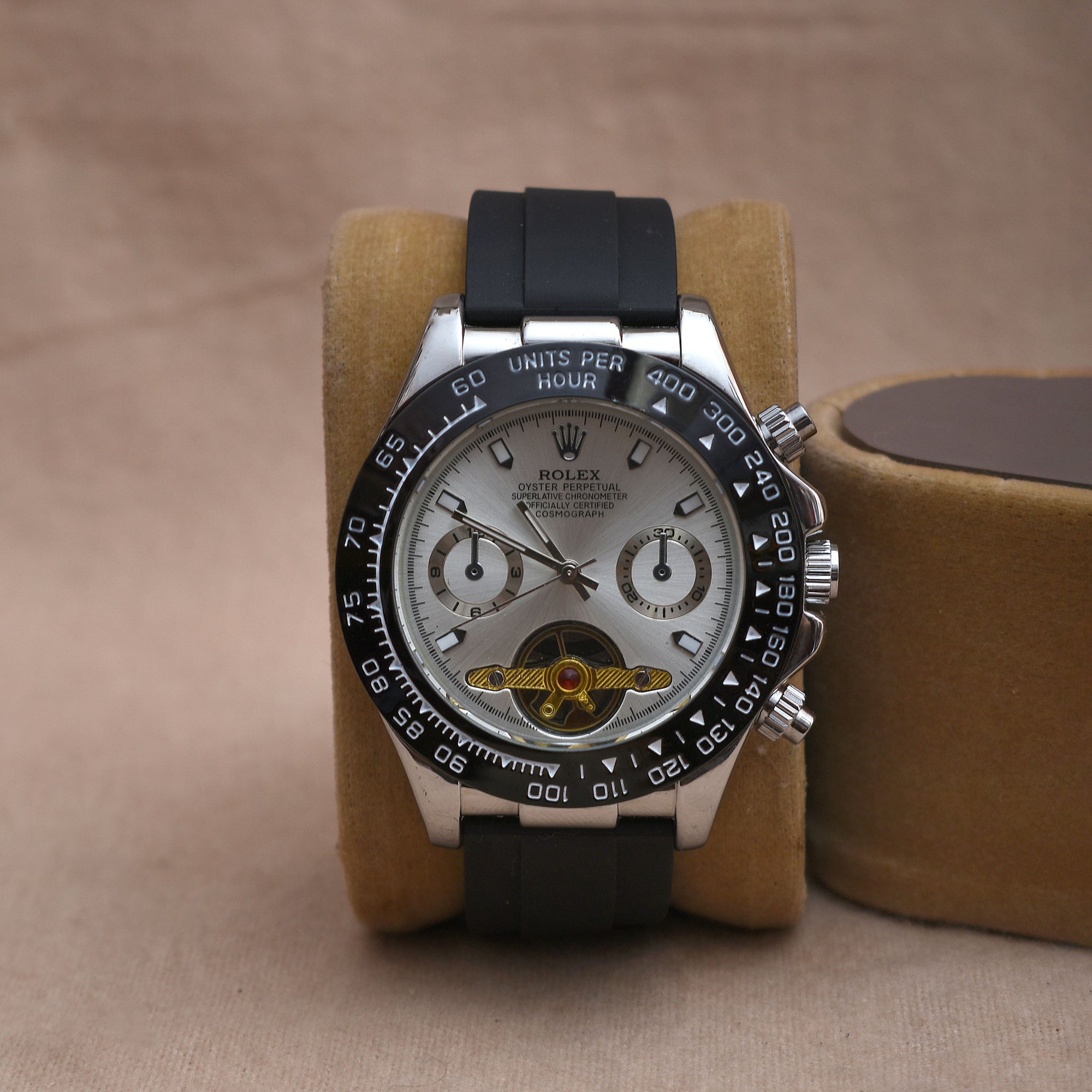 Rolex Daytona Silver Dial Automatic Watch – Black Bezel & Rubber Strap