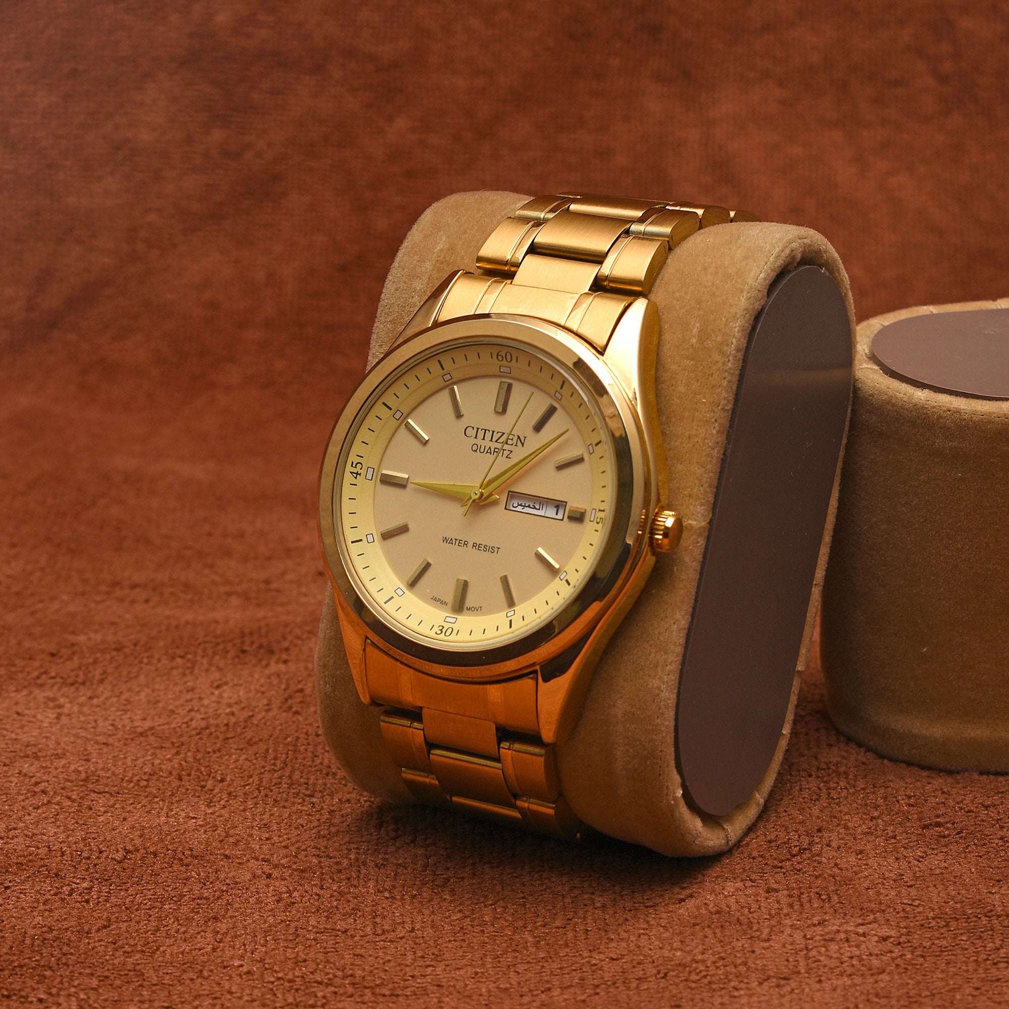 Citizen Premium Round