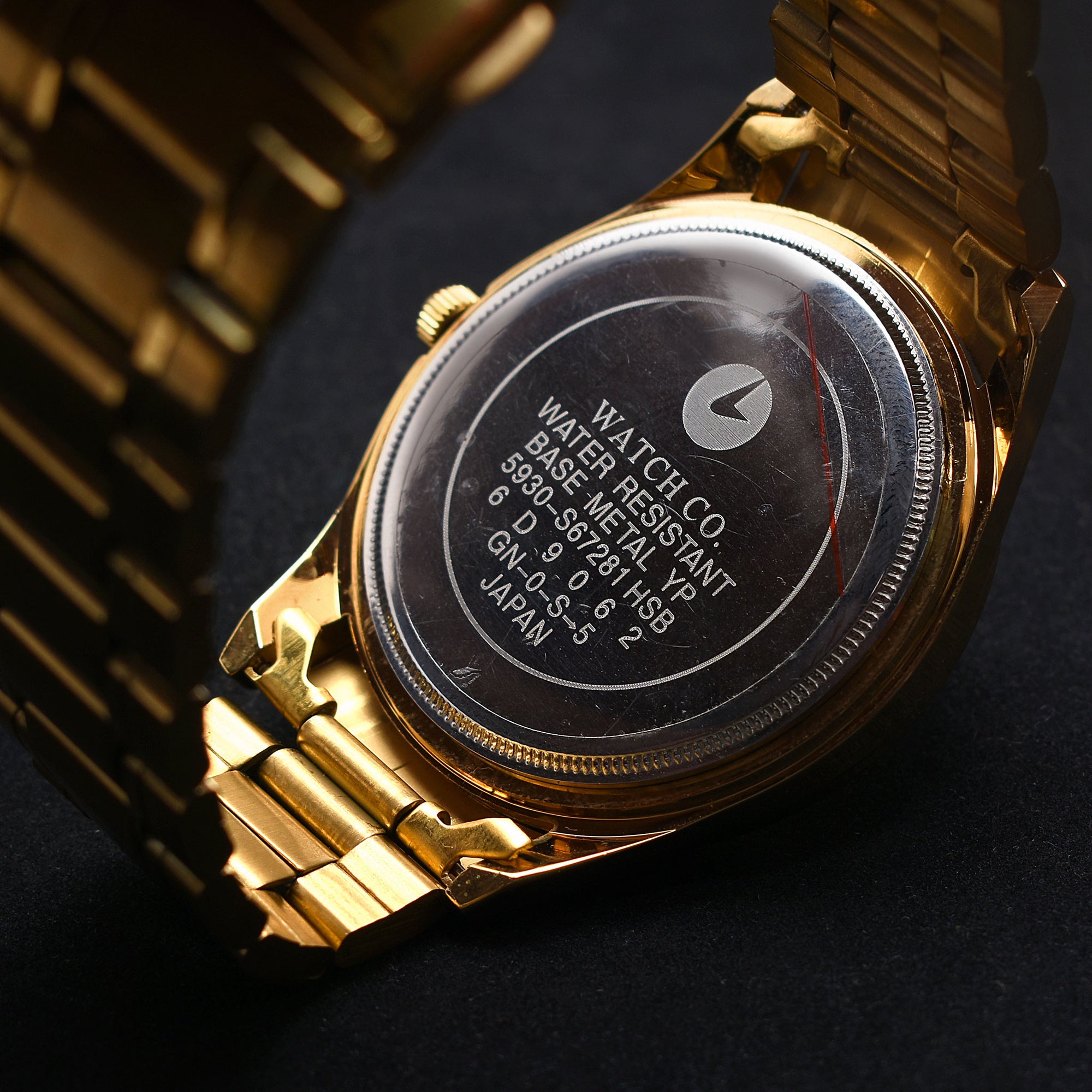Citizen Premium Round